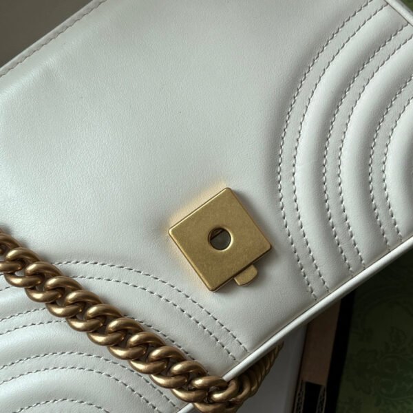 gg Marmont Mini Top Handle Bag White For Women, Women’s Bags 8.3in/21cm gg ?547260 DTDIT 9022